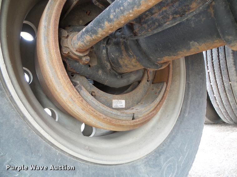 image for item DC5193 2007 Wilson DWH-500 Pace Setter double hopper bottom grain trailer