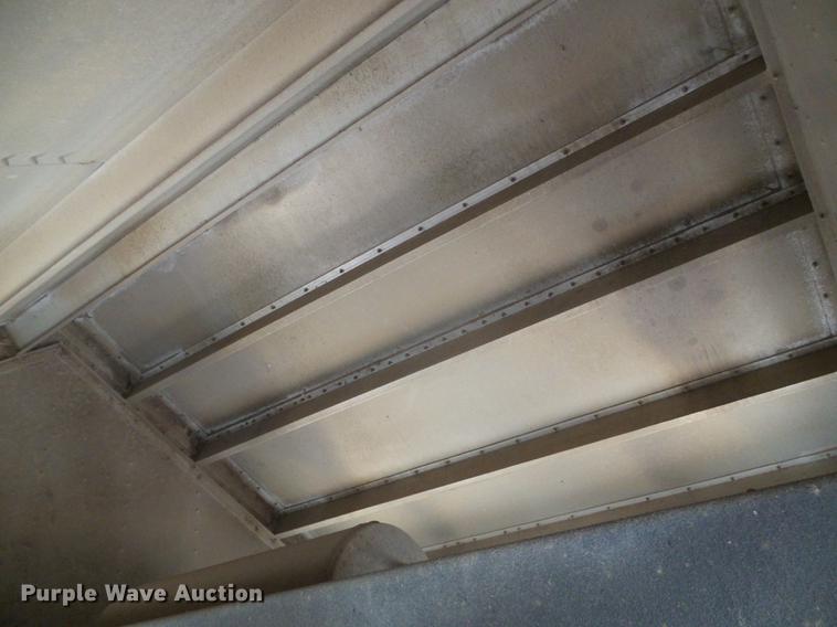 image for item DC5193 2007 Wilson DWH-500 Pace Setter double hopper bottom grain trailer