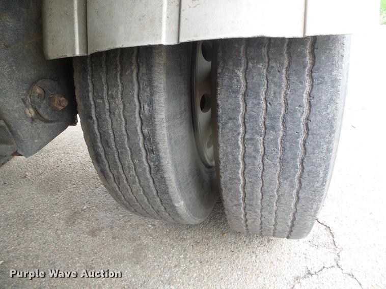 image for item DC5193 2007 Wilson DWH-500 Pace Setter double hopper bottom grain trailer