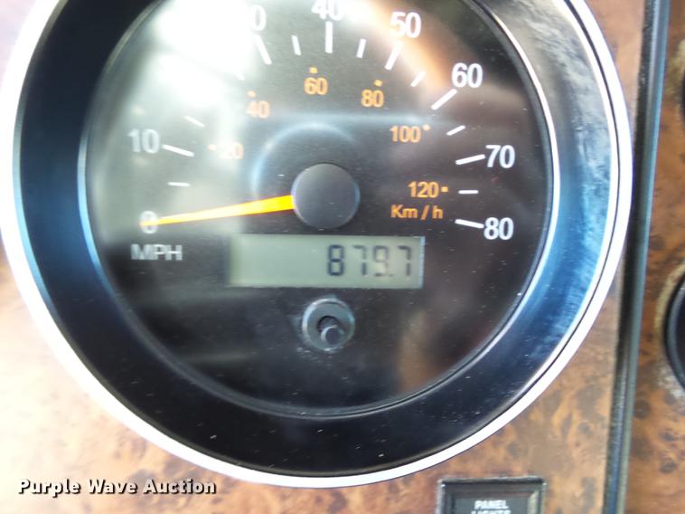 image for item DE1390 2006 Kenworth T600 semi truck