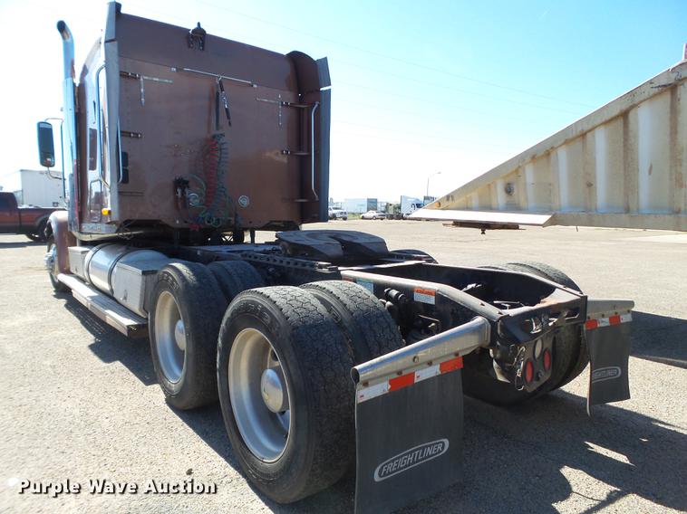 image for item DE1391 2005 Freightliner Coronado semi truck