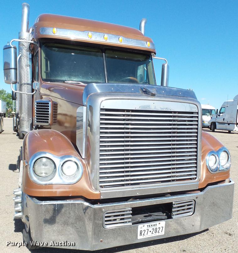 image for item DE1391 2005 Freightliner Coronado semi truck