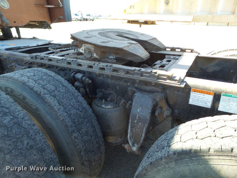 image for item DE1391 2005 Freightliner Coronado semi truck