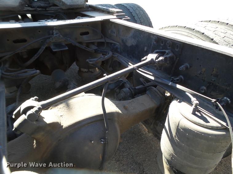 image for item DE1391 2005 Freightliner Coronado semi truck