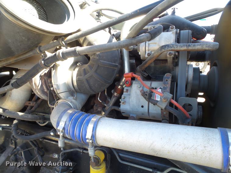 image for item DE1391 2005 Freightliner Coronado semi truck