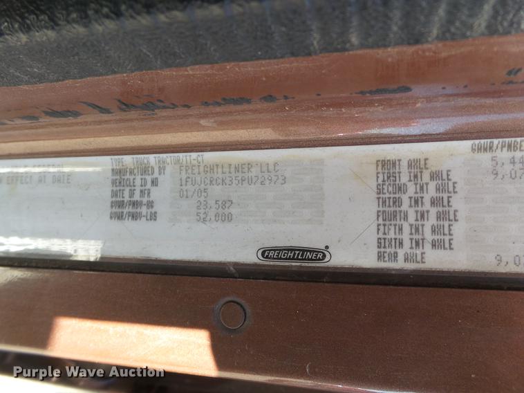 image for item DE1391 2005 Freightliner Coronado semi truck