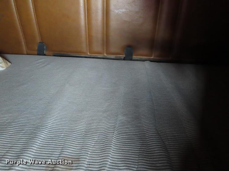 image for item DE3461 1995 Freightliner FLD semi truck