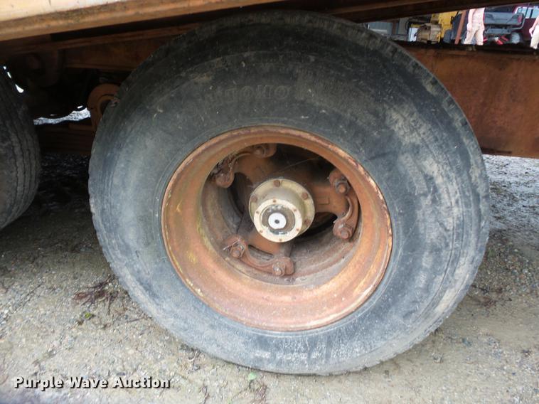 image for item DE7791 1986 Rogers tilt deck equipment trailer