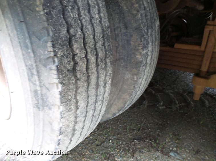 image for item DE7791 1986 Rogers tilt deck equipment trailer