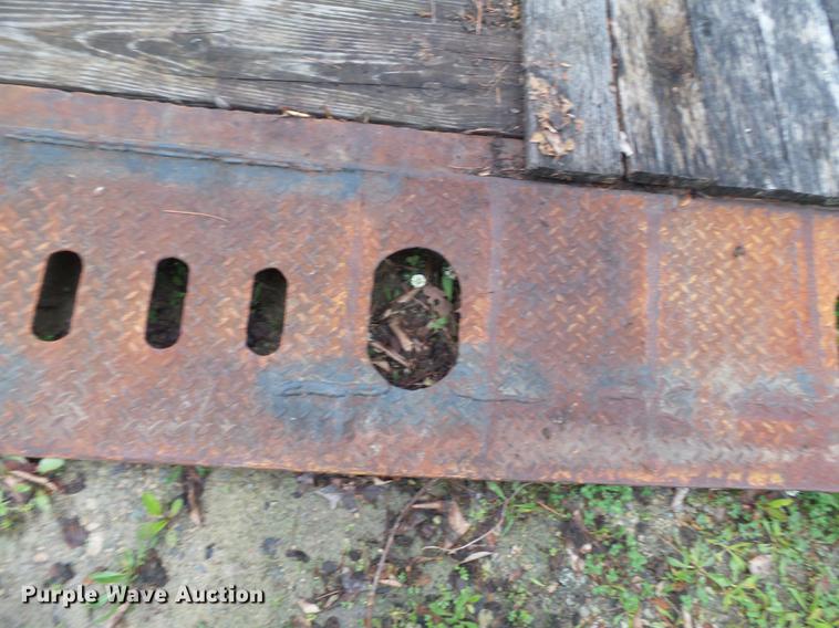 image for item DE7791 1986 Rogers tilt deck equipment trailer