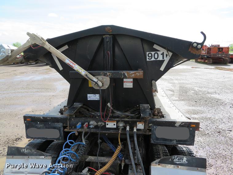 image for item DE8029 2008 Side Dump Industries DS39BCH1R2R11 side dump trailer