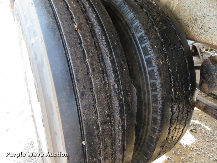 image for item DE8029 2008 Side Dump Industries DS39BCH1R2R11 side dump trailer