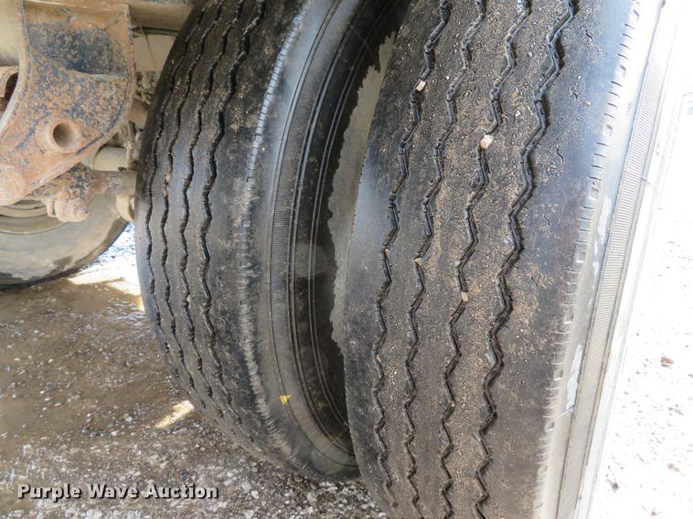 image for item DE8029 2008 Side Dump Industries DS39BCH1R2R11 side dump trailer