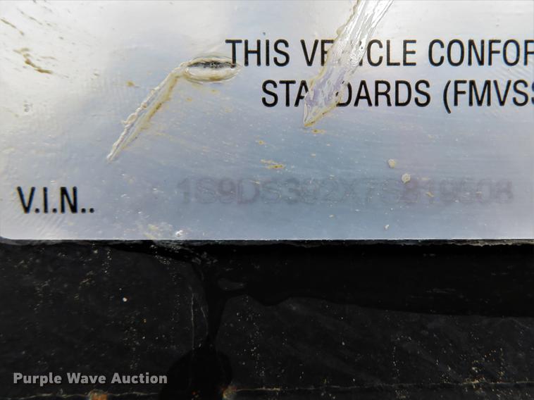 image for item DE8030 2007 Side Dump Industries DS39BCH1R2R11 side dump trailer