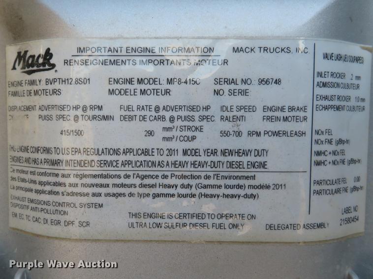 image for item DE8034 2012 Mack CHU613 semi truck