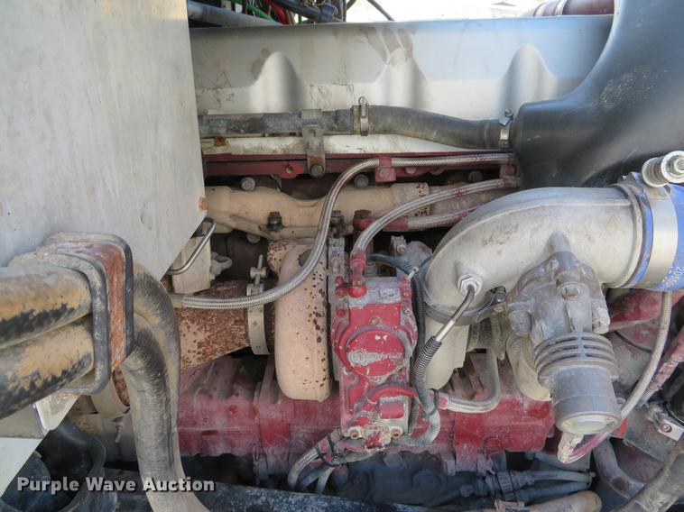 image for item DE8034 2012 Mack CHU613 semi truck