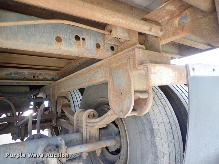 image for item DF1148 2001 Trailmobile dry van trailer