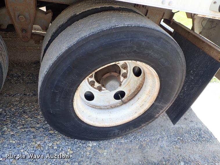 image for item DF1148 2001 Trailmobile dry van trailer