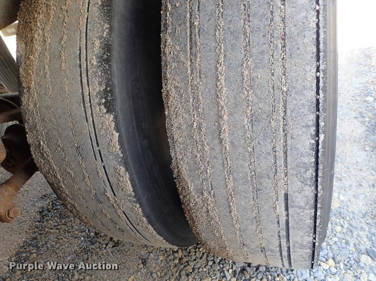 image for item DF1148 2001 Trailmobile dry van trailer