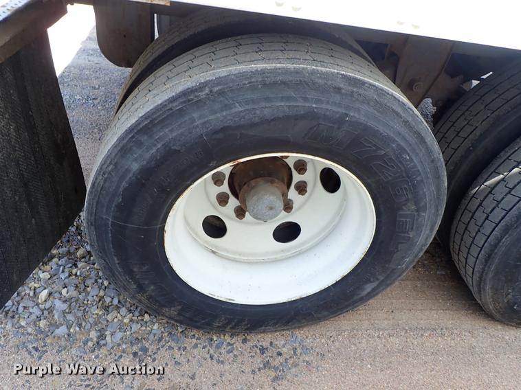 image for item DF1148 2001 Trailmobile dry van trailer