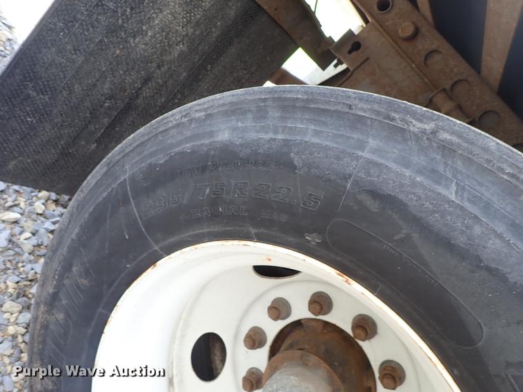 image for item DF1148 2001 Trailmobile dry van trailer