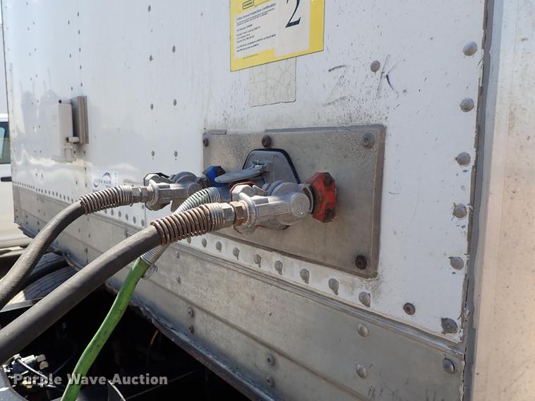 image for item DF1149 2006 Trailmobile dry van trailer