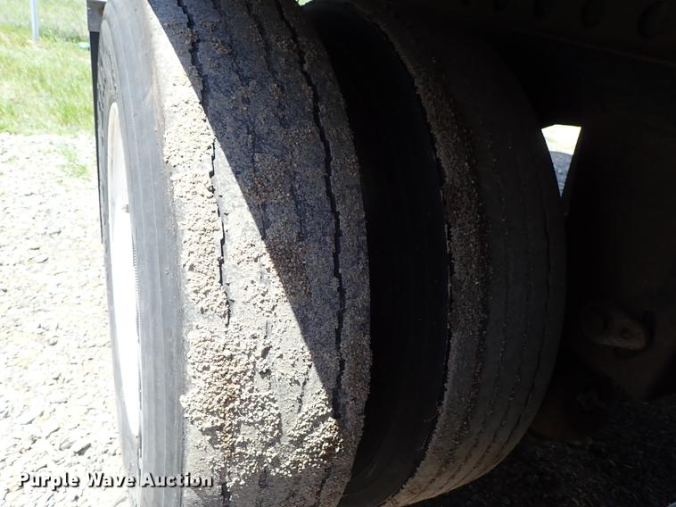 image for item DF1149 2006 Trailmobile dry van trailer