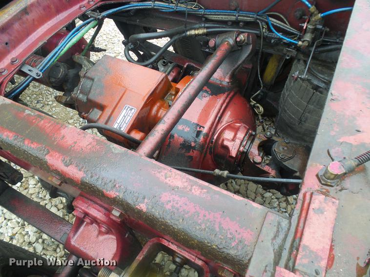 image for item DF7269 2000 Freightliner FLD semi truck