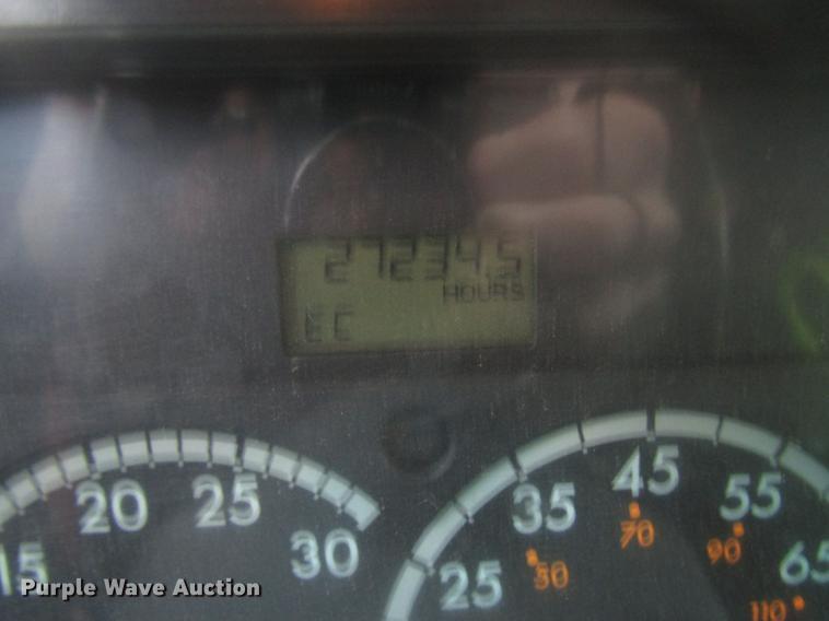 image for item DF7999 2007 Freightliner Columbia semi truck