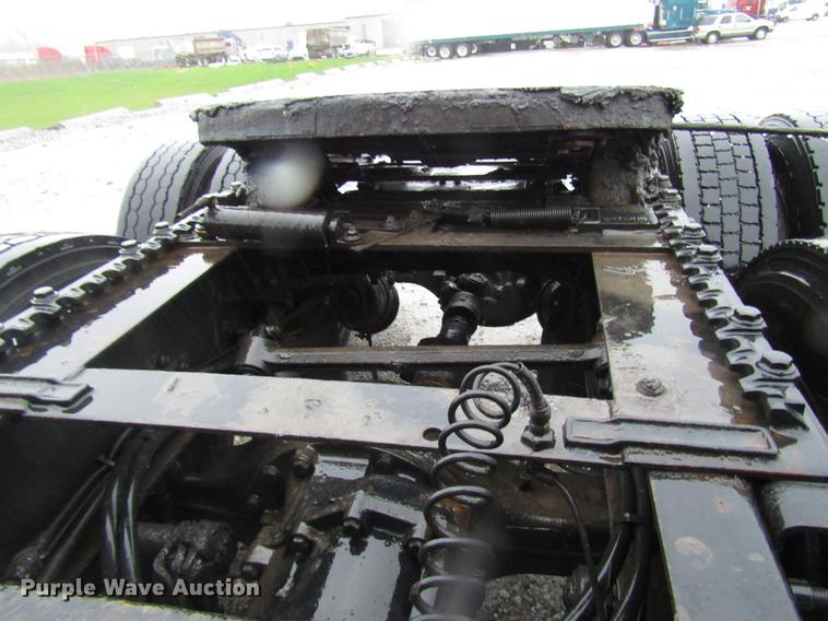 image for item DF7999 2007 Freightliner Columbia semi truck