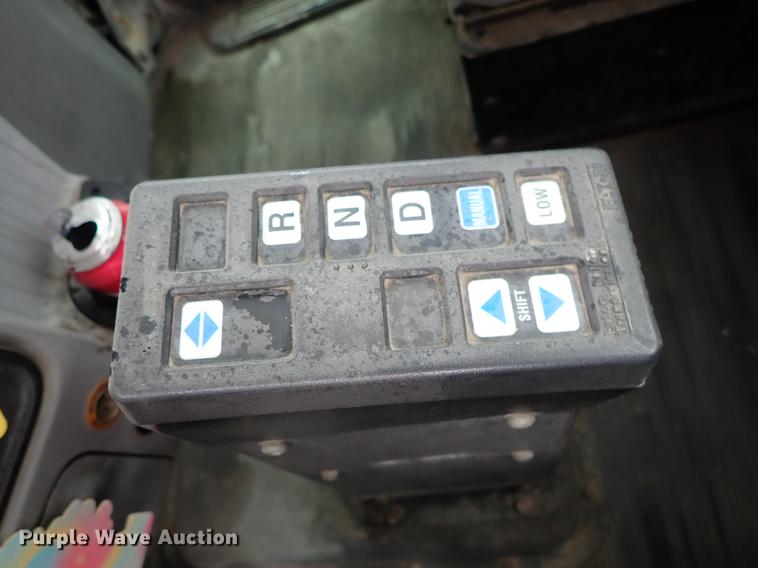 image for item DF8858 2007 Peterbilt 385 semi truck