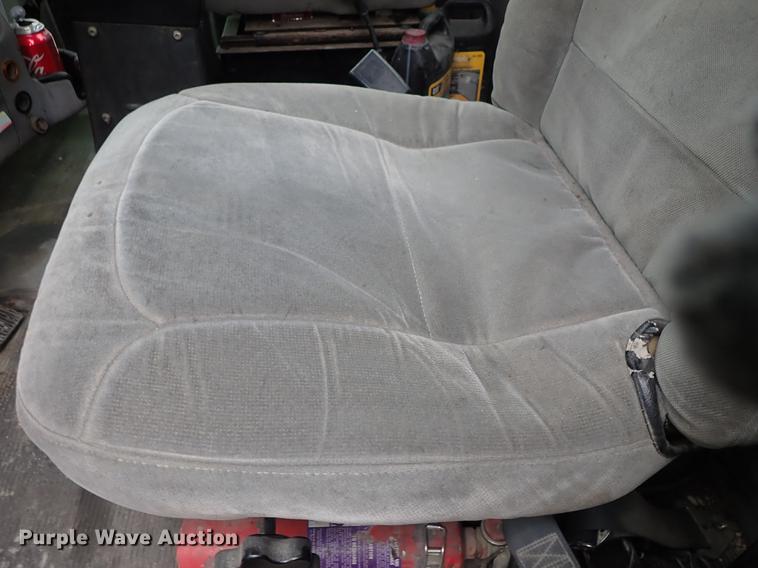 image for item DF8858 2007 Peterbilt 385 semi truck