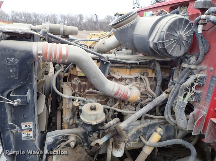 image for item DF8858 2007 Peterbilt 385 semi truck