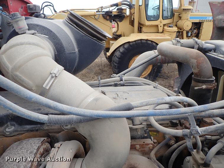 image for item DF8858 2007 Peterbilt 385 semi truck