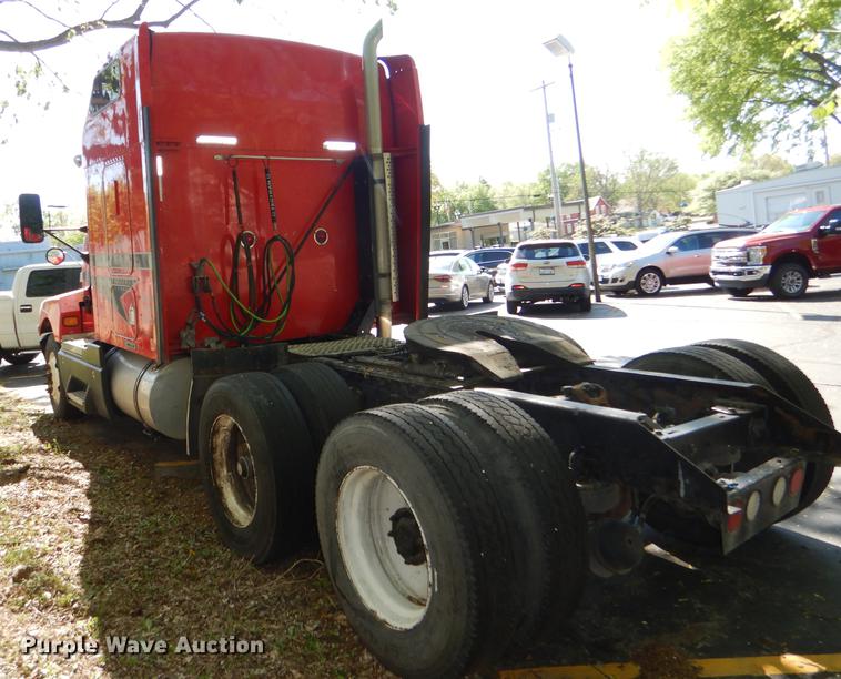 image for item DG1015 2006 Kenworth T600 Paccar semi truck