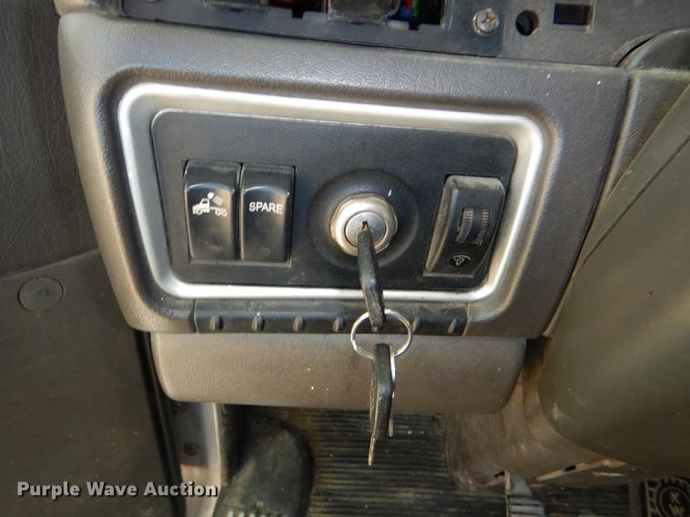 image for item DG1015 2006 Kenworth T600 Paccar semi truck