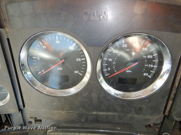 image for item DG1015 2006 Kenworth T600 Paccar semi truck