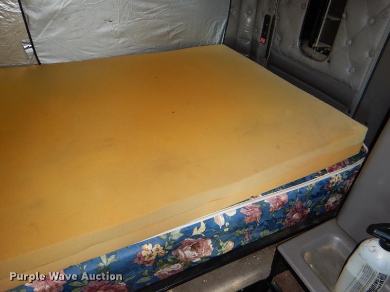 image for item DG1015 2006 Kenworth T600 Paccar semi truck