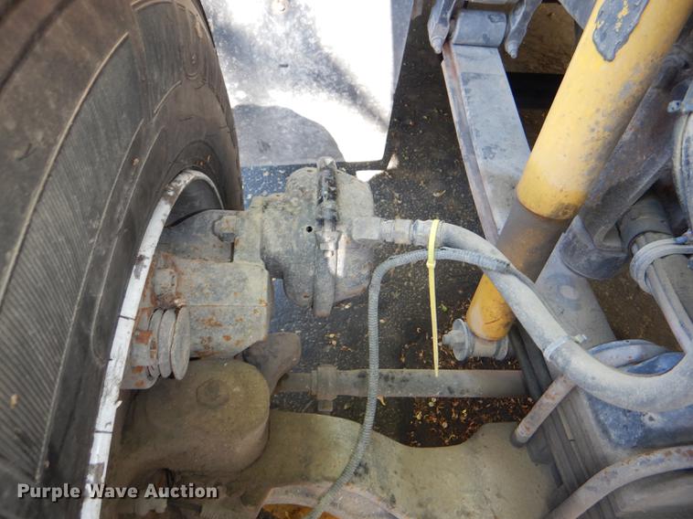 image for item DG1015 2006 Kenworth T600 Paccar semi truck