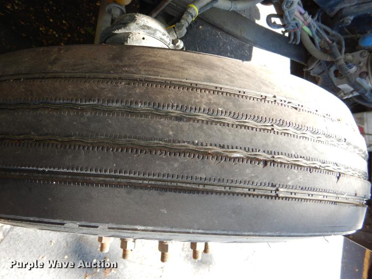 image for item DG1015 2006 Kenworth T600 Paccar semi truck