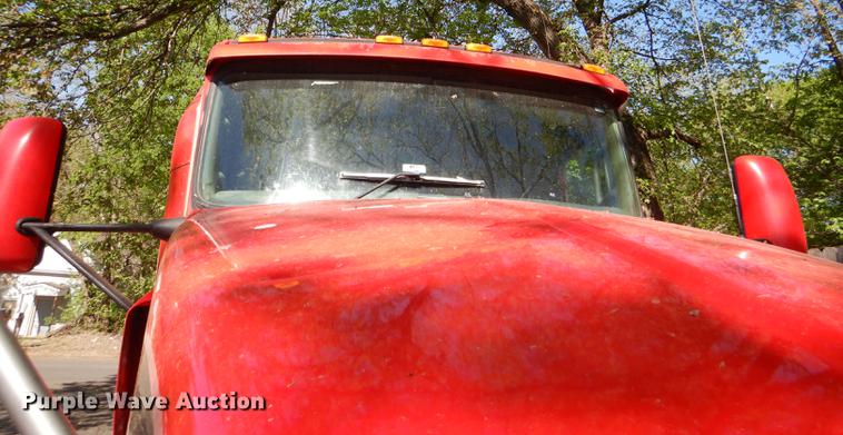 image for item DG1015 2006 Kenworth T600 Paccar semi truck