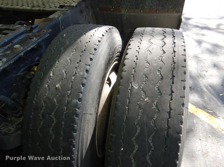 image for item DG1015 2006 Kenworth T600 Paccar semi truck