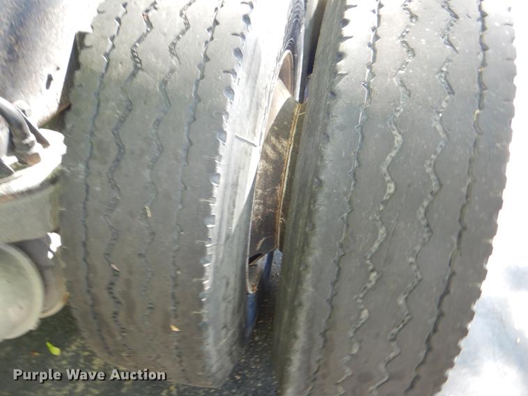 image for item DG1015 2006 Kenworth T600 Paccar semi truck