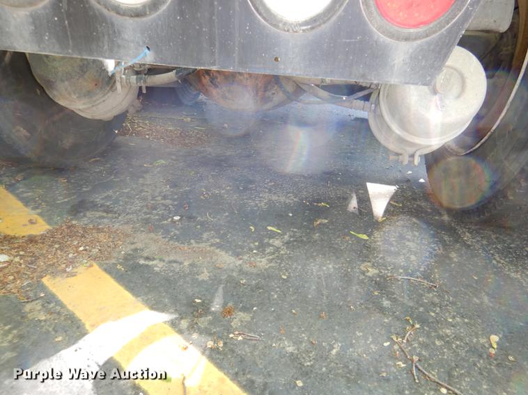 image for item DG1015 2006 Kenworth T600 Paccar semi truck