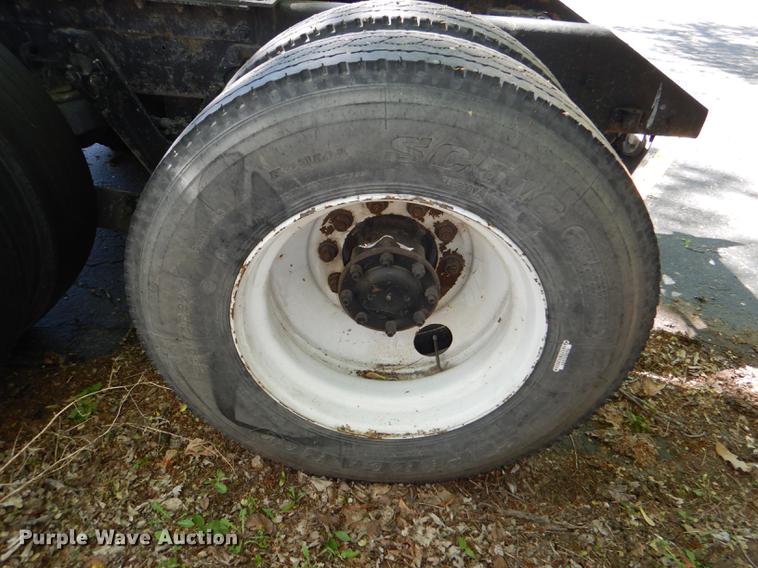 image for item DG1015 2006 Kenworth T600 Paccar semi truck