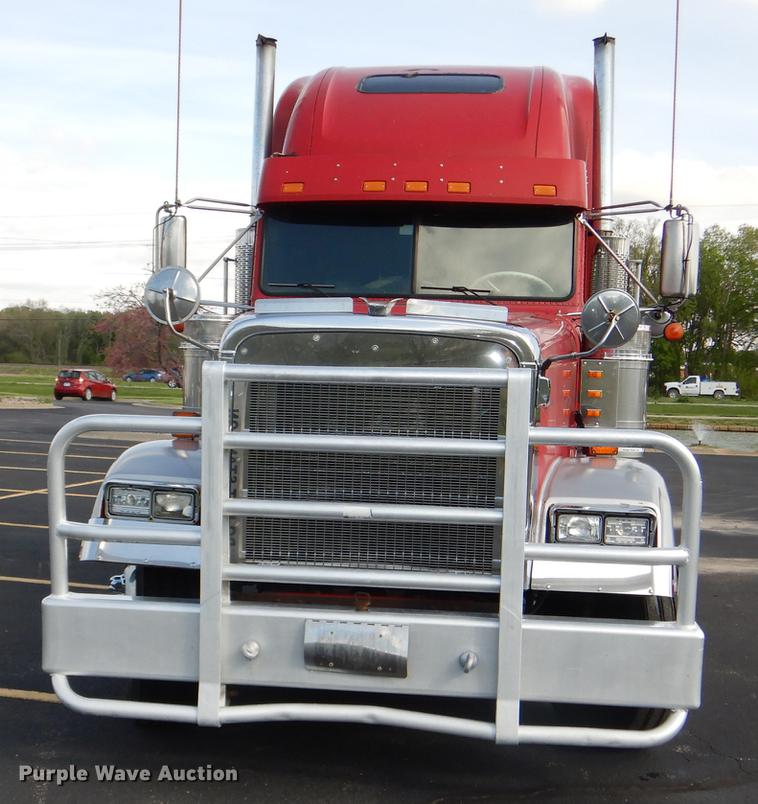 image for item DG1048 1999 Freightliner FLD semi truck