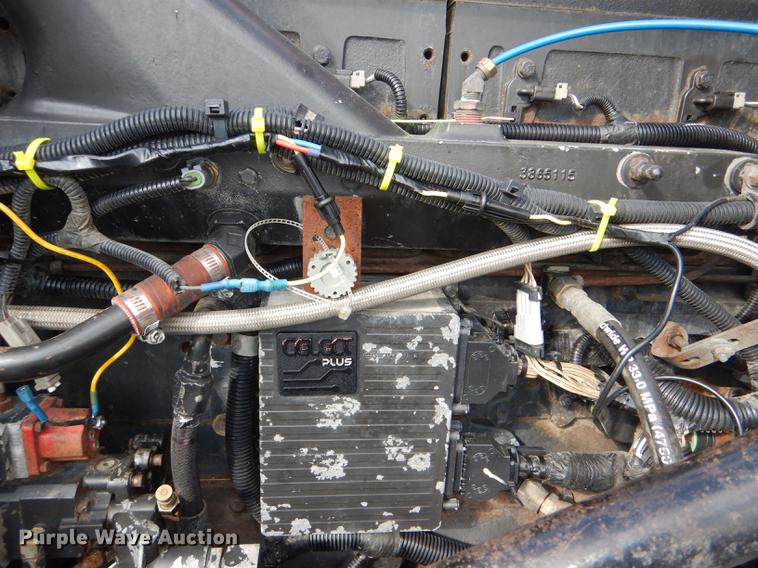 image for item DG1048 1999 Freightliner FLD semi truck