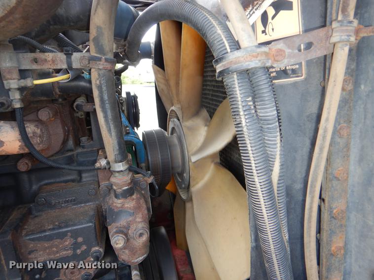 image for item DG1048 1999 Freightliner FLD semi truck