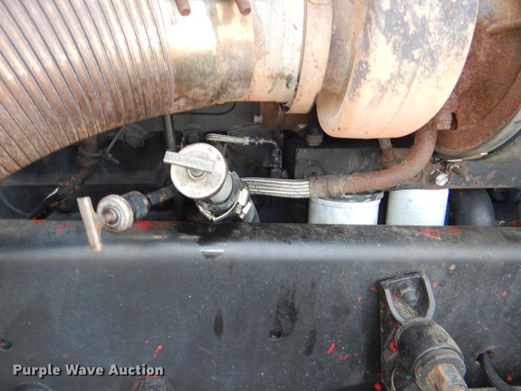 image for item DG1048 1999 Freightliner FLD semi truck