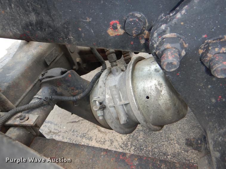 image for item DG1048 1999 Freightliner FLD semi truck